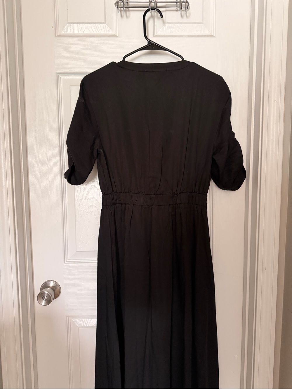 LOFT Black Button-Front Midi Dress with Utility Pockets size 4 - Picture 3 of 4
